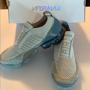 NIB NIKE WMNS AIR VAPORMAX FK MOC 2